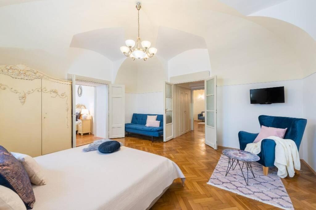 Rose Apartments / Romantic & Cozy / City Center Prague Exterior photo