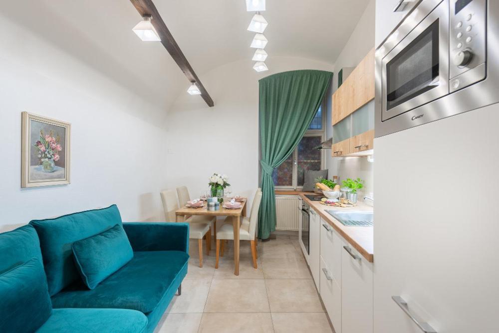 Rose Apartments / Romantic & Cozy / City Center Prague Exterior photo